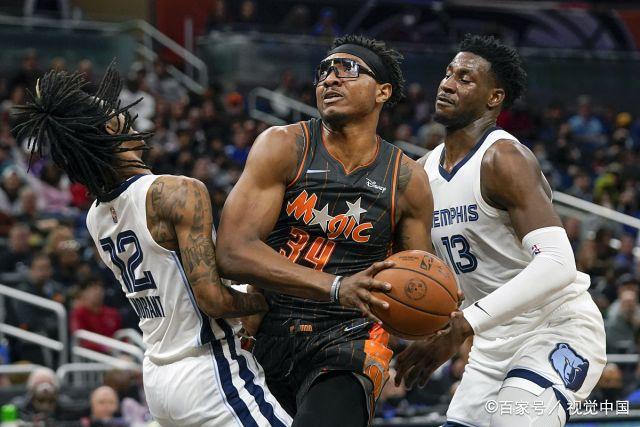 魔术队实力超群，击败老鹰队