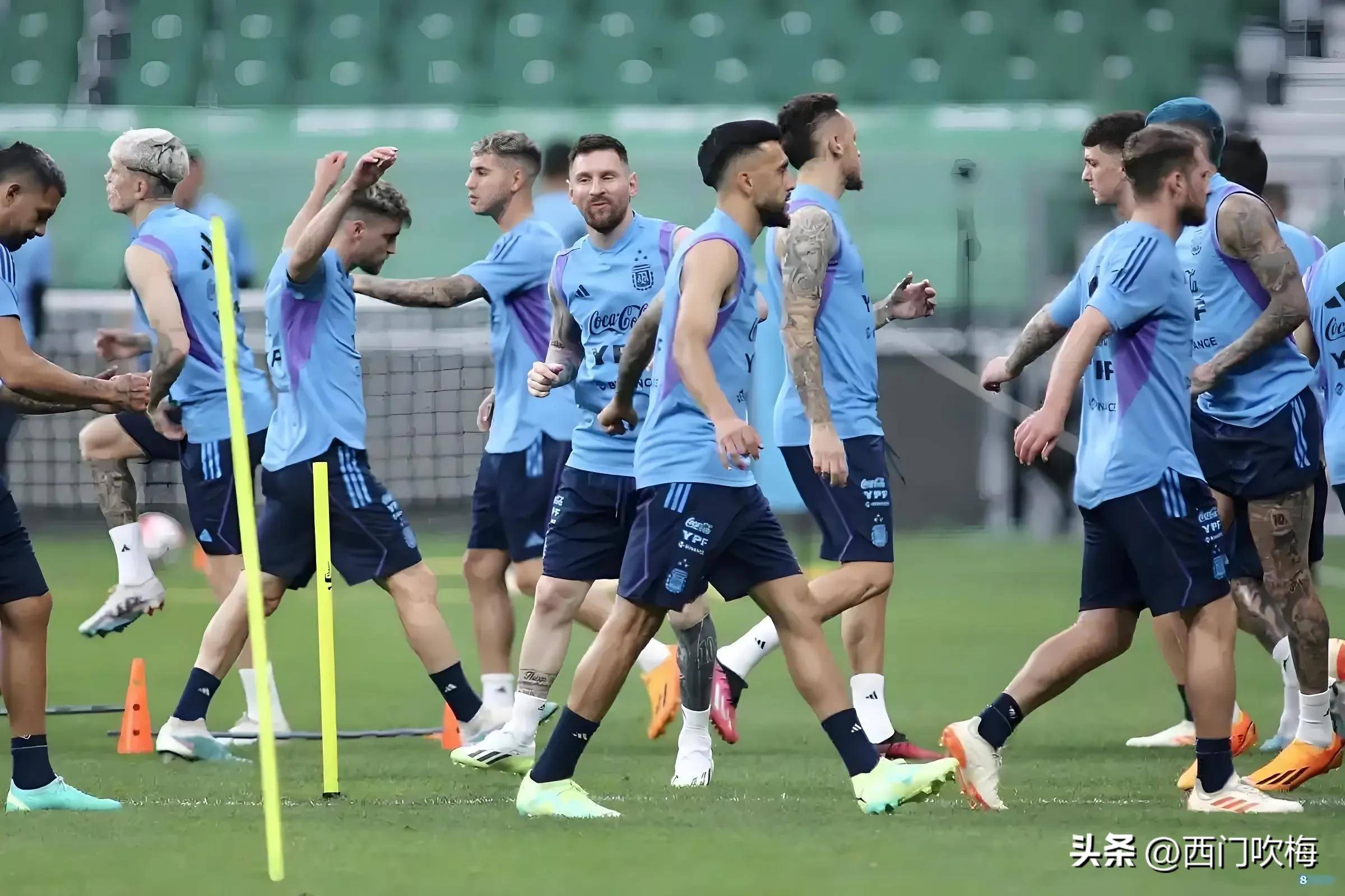 梅西开场5分钟连进两球，曼联防线形同虚设！的简单介绍