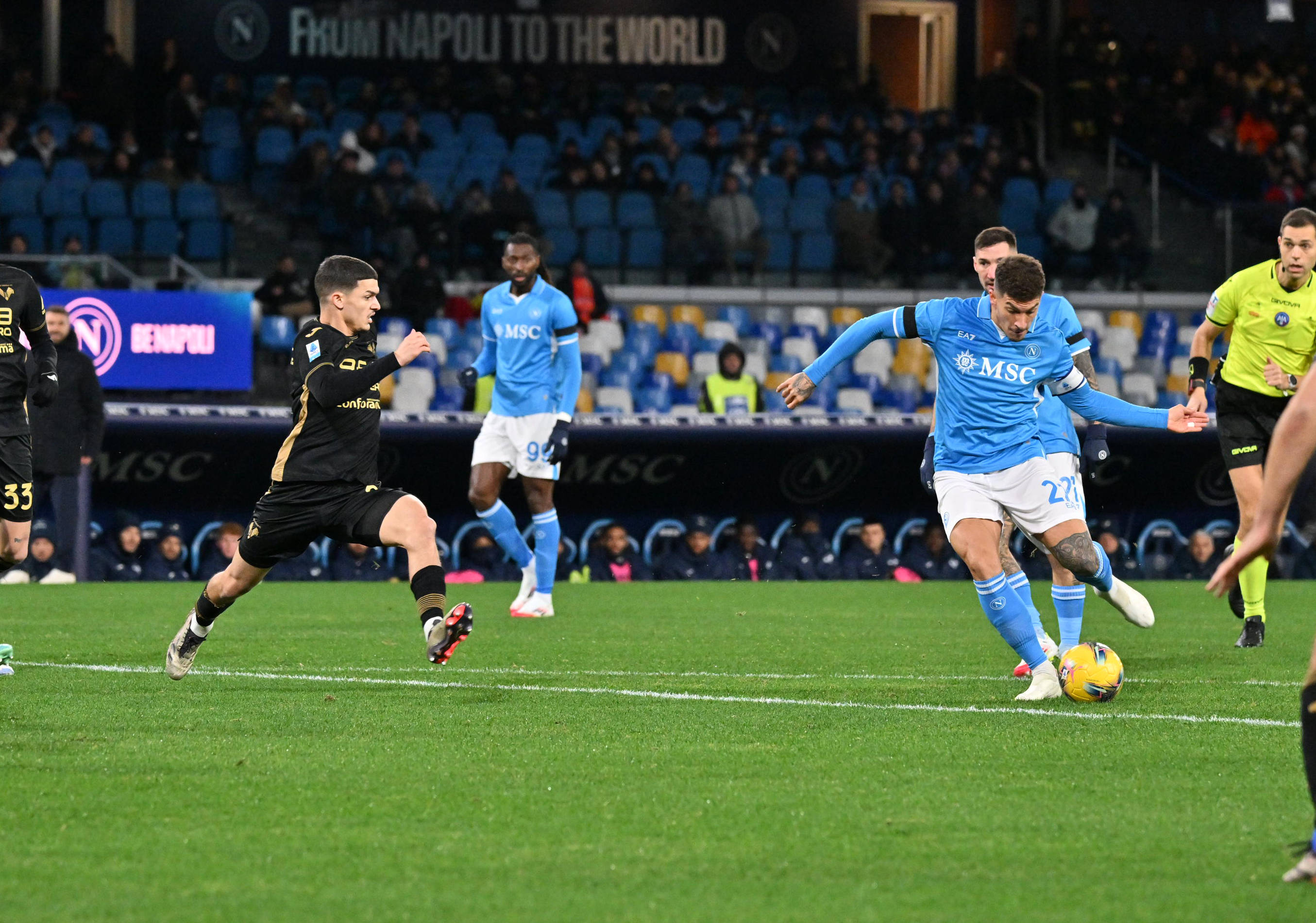 包含德布劳内主帅豪言：今晚必须击败国米，否则辞职！的词条